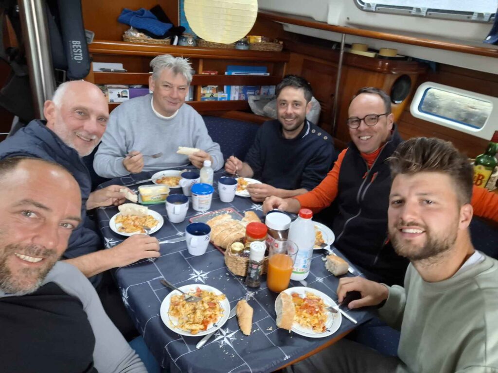 Eten op de zeiljacht