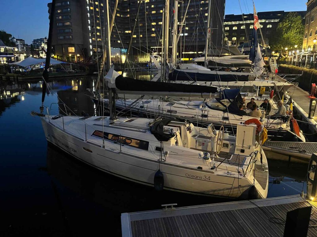 Aangelegd in een haven